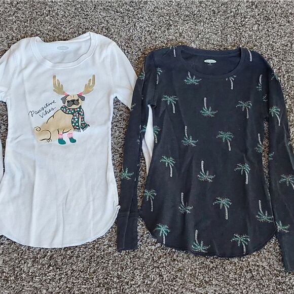 Two Old Navy Thermal Tops Sz XS - Picture 1 of 7